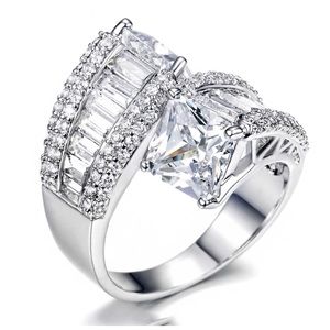 🌷 Swarovski Crystals The Sophia .925 Silver Ring